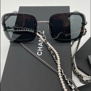 CHANEL CC Chain Black Sunglasses w/Pearl Chain strings CH4244 Silver HW